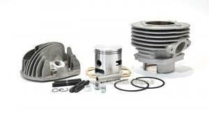 Complete Pinasco cylinder kit (102 cc) in Aluminum with chromed barrel for Ape 50 