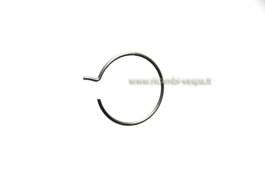 Hub ringnut and oil seal flexible ring 