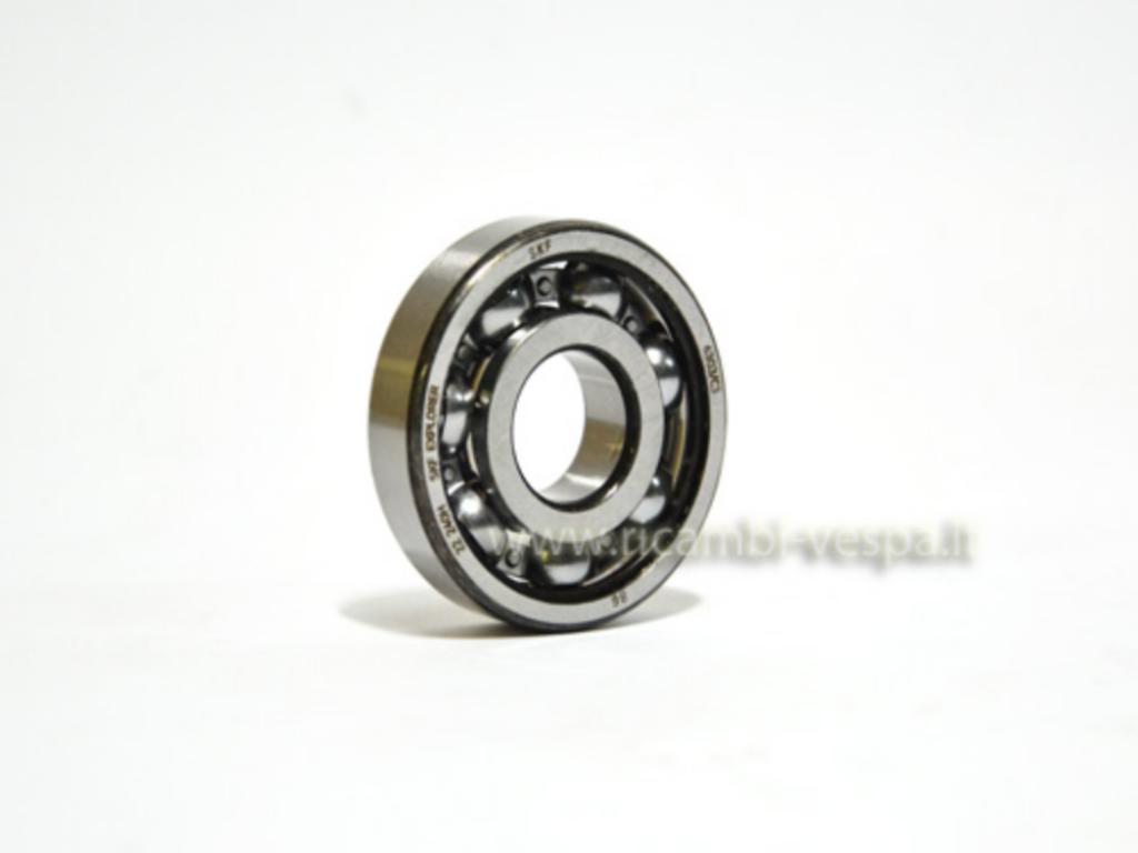 SKF crankshaft bearing ( 6204/ C4) 