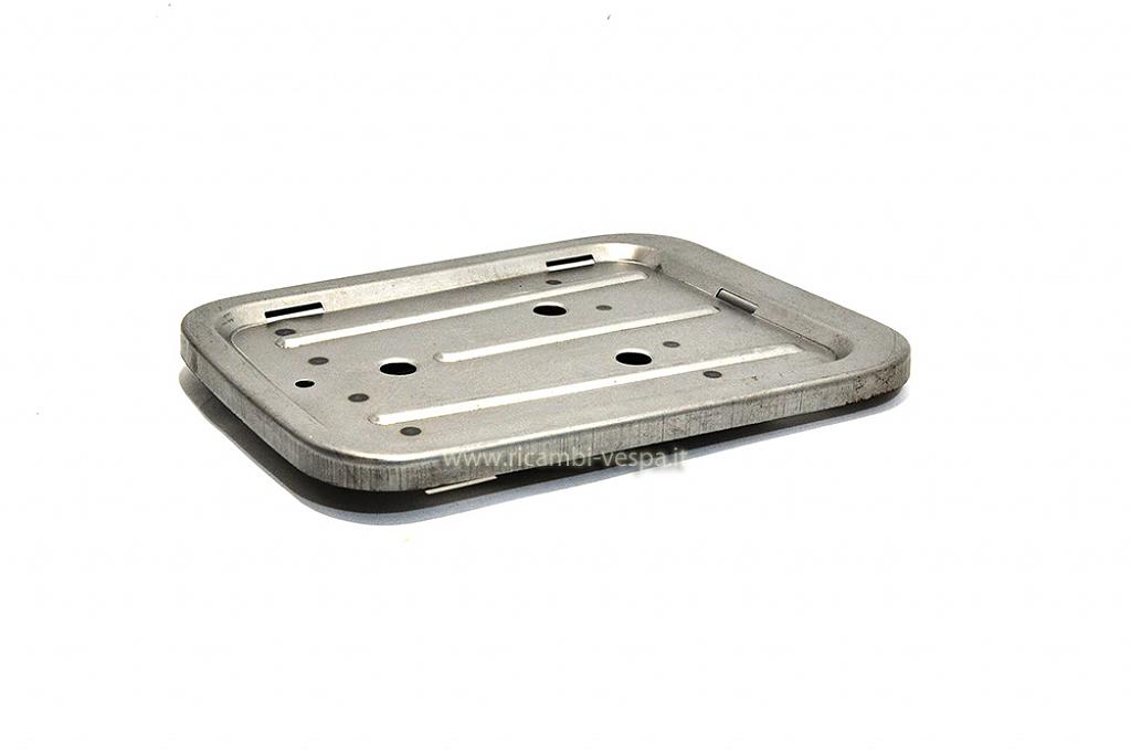 Luggage carrier plate 