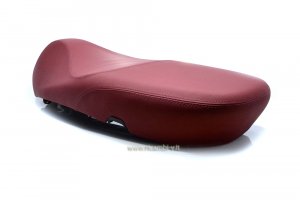 Complete original Piaggio red seat for Vespa Primavera 125-150ccm 