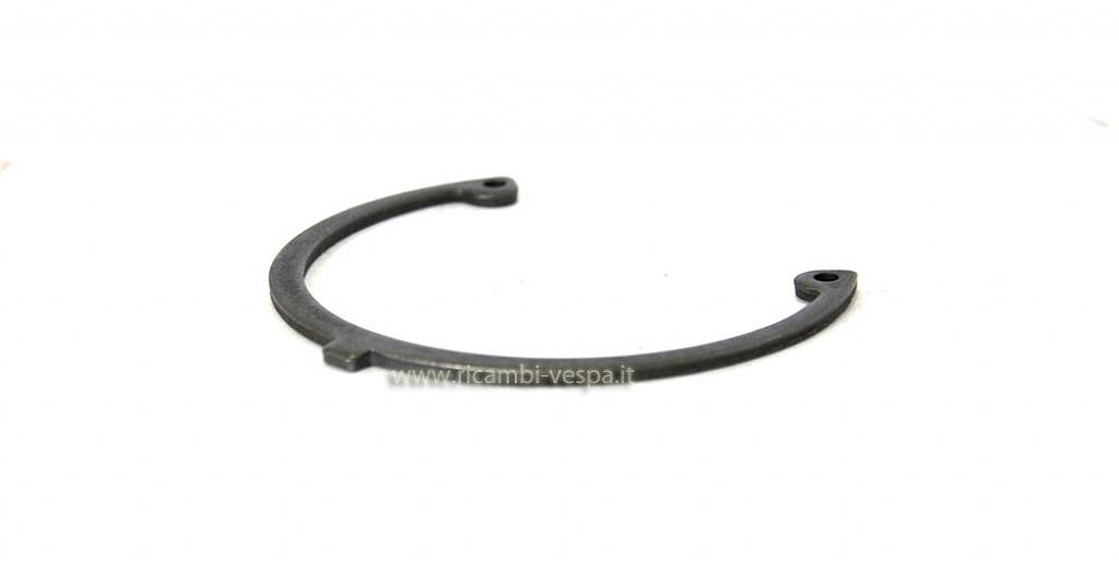 Elastic ring for clutch side bearing 