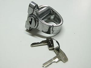 Bag holder hook with lock 