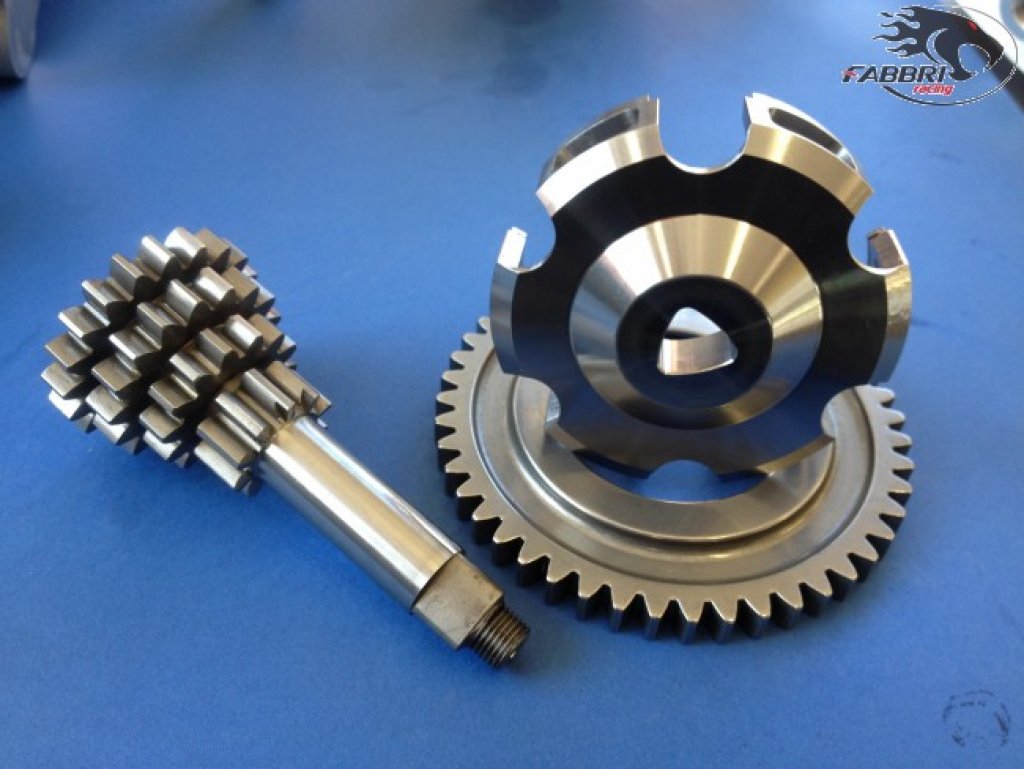 Multiple gear Fabbri Racing 10-14-17-19 THIRD AND FOURTH SHORT triangle section + z = 49 Vespa 50, 90, 125 ET3 Primavera, PK + spider 