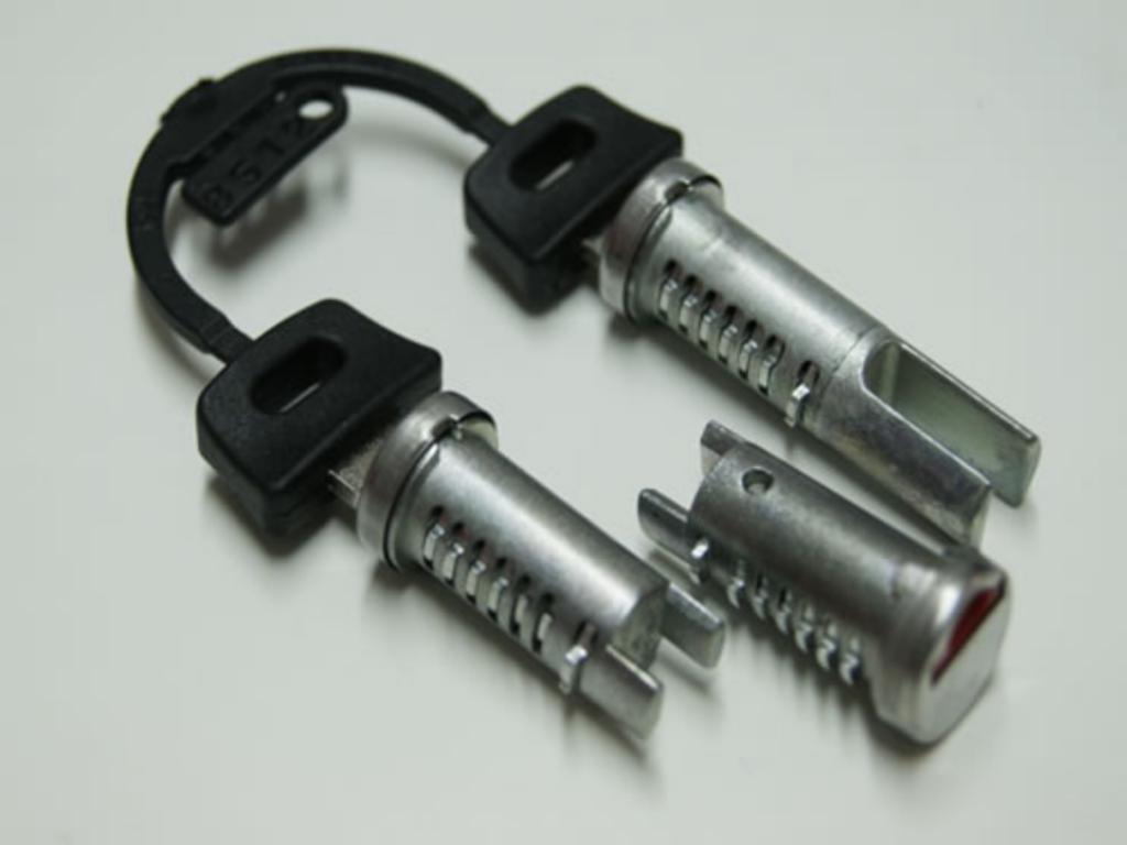 lock kit (3 locking mechanisms) 